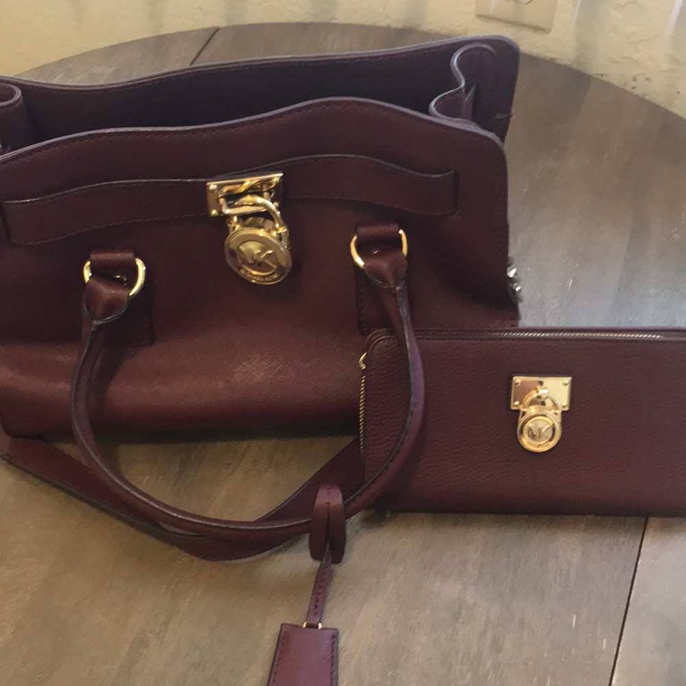 Michael Kors Hamilton Purse with matching Wallet